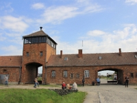 Indgangen til udryddelseslejren Birkenau.