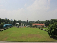 Den gamle citadel i Hanoi med flag tårnet i baggrunden