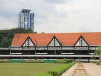 The Royal Selangor Club - En klub for de fine. Pladsen foran blev tidligere anvendt til cricket.